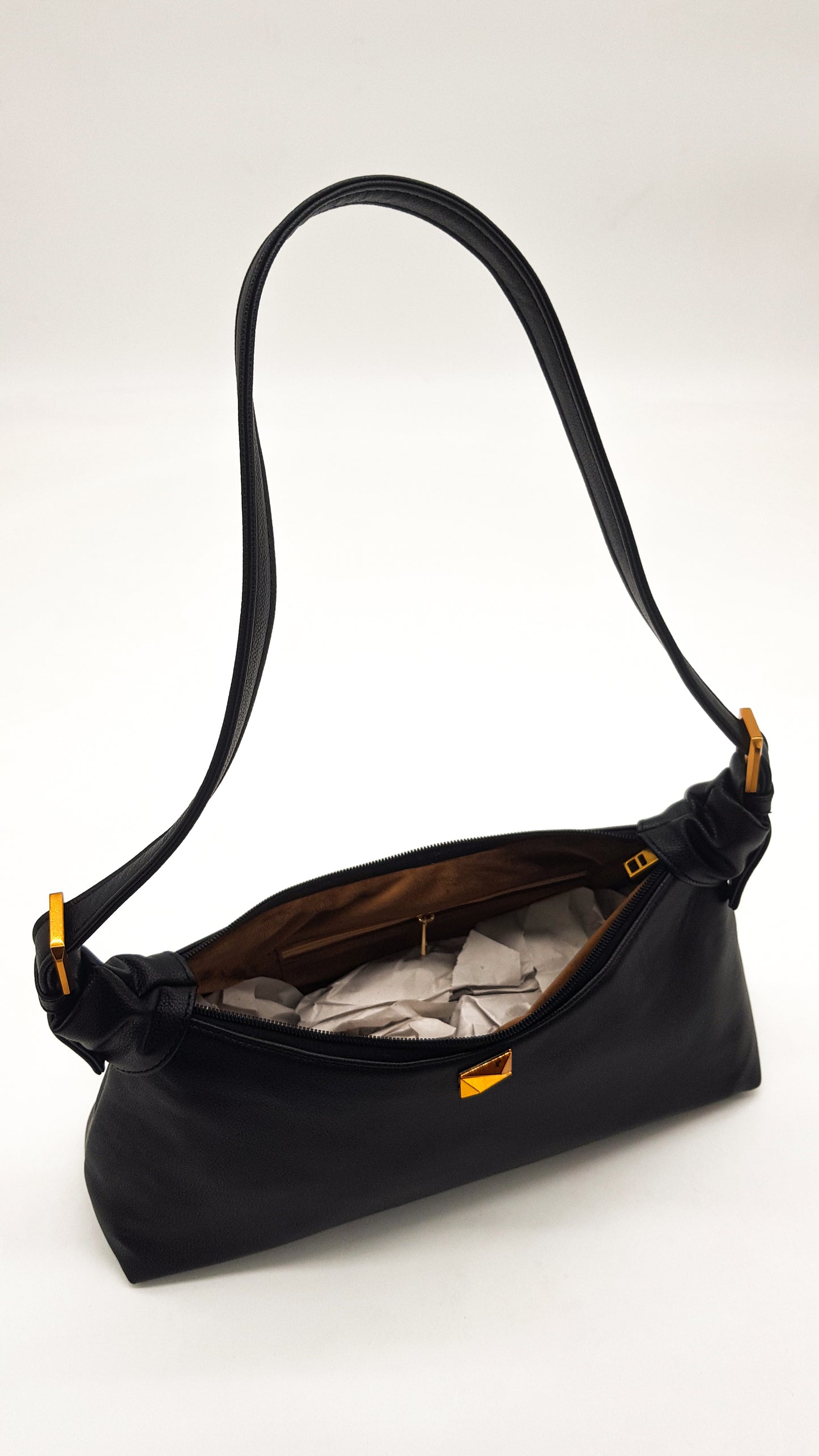 Carly Shoulder bag